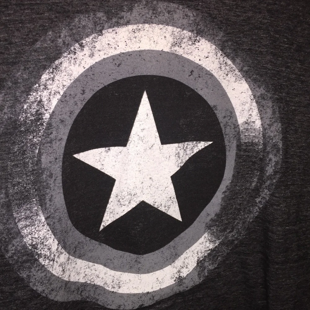 Marvel tee - Picture 3 of 5